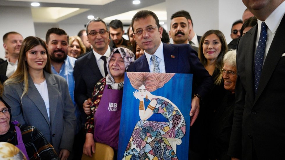 İmamoğlu: Uçarım şu camdan; böyle kanatlanırım, uçarım