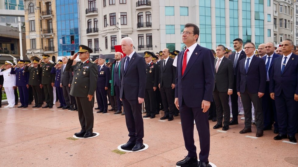 İstanbul’un Kurtuluşu’nun 101’inci Yılı Taksim’de Kutlandı