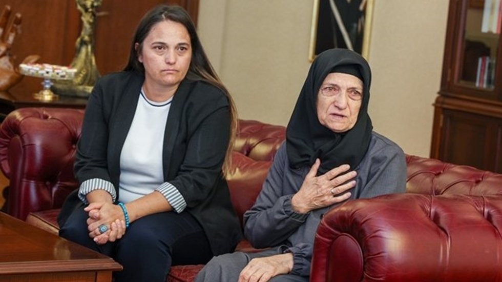 Saniye Ateş'ten Bah&ccedil;eli'ye yanıt: 'Y&uuml;reği varsa karşıma &ccedil;ıksın'