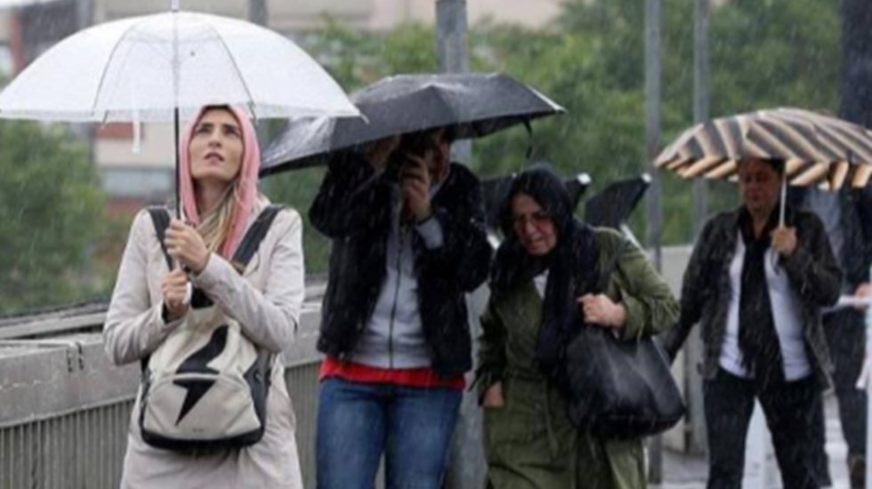 Yurt geneli parçalı ve çok bulutlu bazı yerlerde yağmur var...