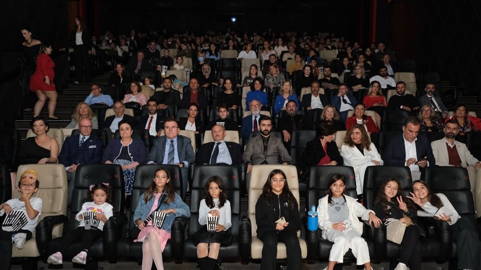 Mustafa Filminin İstanbul Galasına Yoğun İlgi