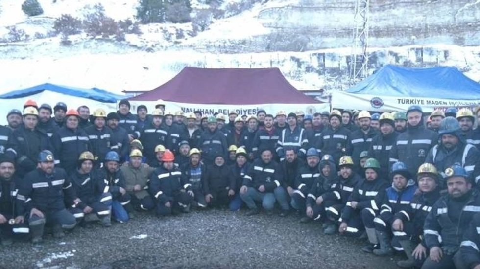 500 madencinin direnişi -5 derecede s&uuml;r&uuml;yor&hellip;