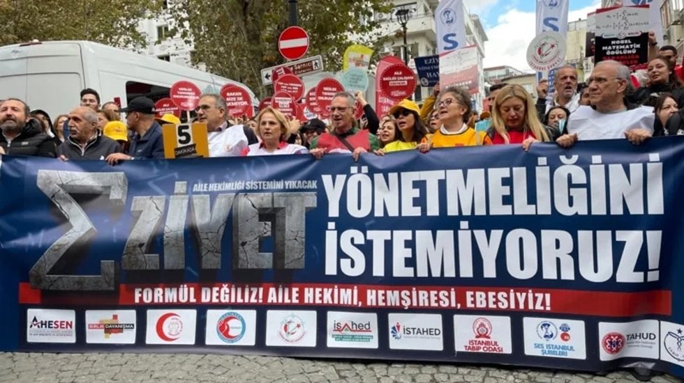 Aile hekimlerinin y&ouml;netmelik karşıtı grevi devam ediyor: