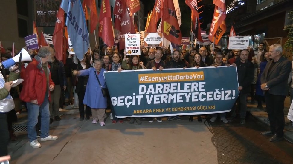 &nbsp;Ankara Emek ve Demokrasi G&uuml;&ccedil;leri'nden Esenyurt Belediye Başkanı Ahmet &Ouml;zer&rsquo;in tutuklanmasına tepki