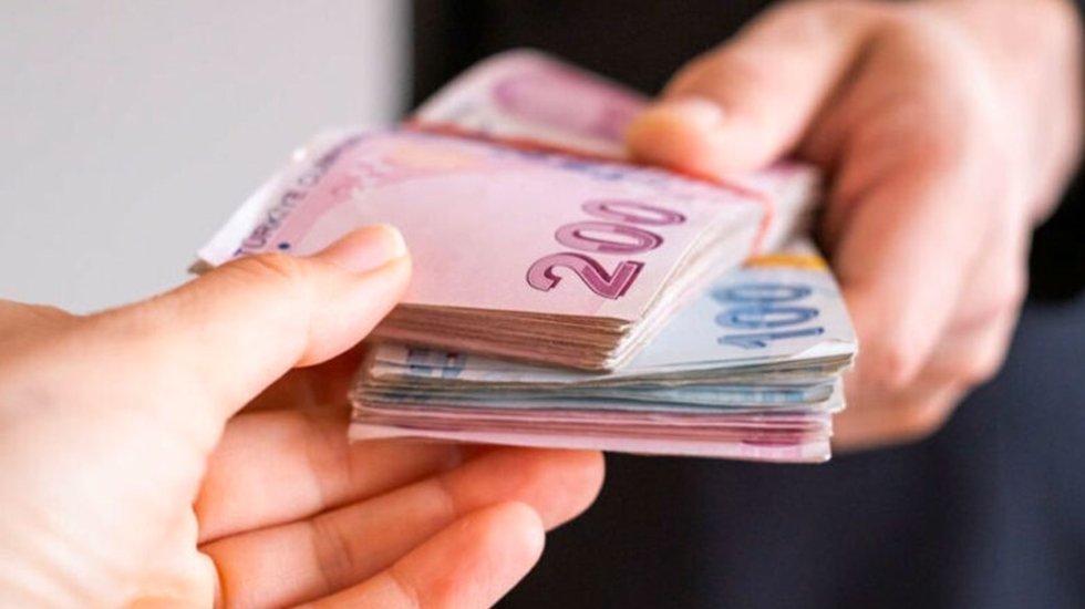 Son bir yılda vatandaşların bankalara borçları yüzde 45,8 oranında arttı