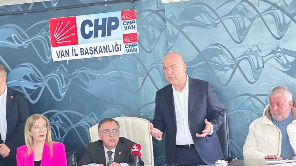 CHP'li Bakan: İnsanlar a&ccedil;lıktan yoksulluktan intihar ediyor...