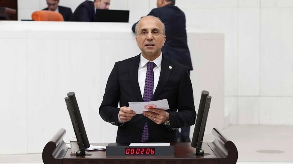 T&uuml;rkiye&rsquo;nin ihtiyacı, suni rahatlama değil, &uuml;retimi ve istihdamı artıran yapısal reformlardır...