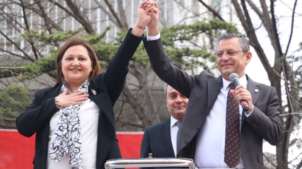 'Esenyurt' mitingine katılmayan Burcu K&ouml;ksal'dan a&ccedil;ıklaması: Nerede ne zaman olacağımı ben bilirim