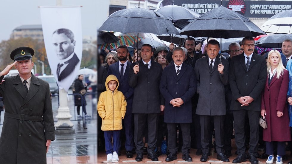 İstiklal Caddesi'nde Atat&uuml;rk&rsquo;&uuml;n sesi...