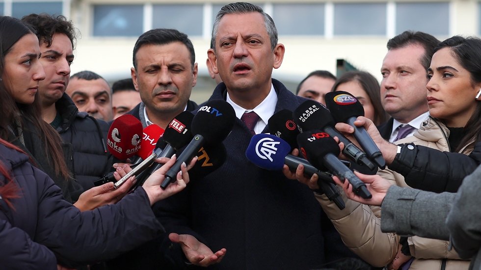 &Ouml;zg&uuml;r &ouml;zel'den &Ouml;zdağ'a destek: Erdoğan'a sesleniyorum; Taşeronlarını aradan &ccedil;ek