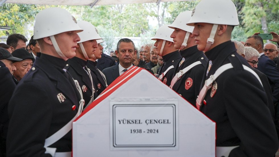 Özgür Özel, Yüksel Çengel’in cenaze törenine katıldı