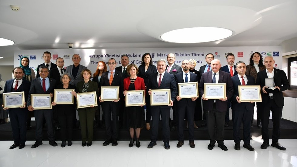 13 Belediyeye Avrupa Y&ouml;netişim M&uuml;kemmelliği &Ouml;d&uuml;l&uuml;