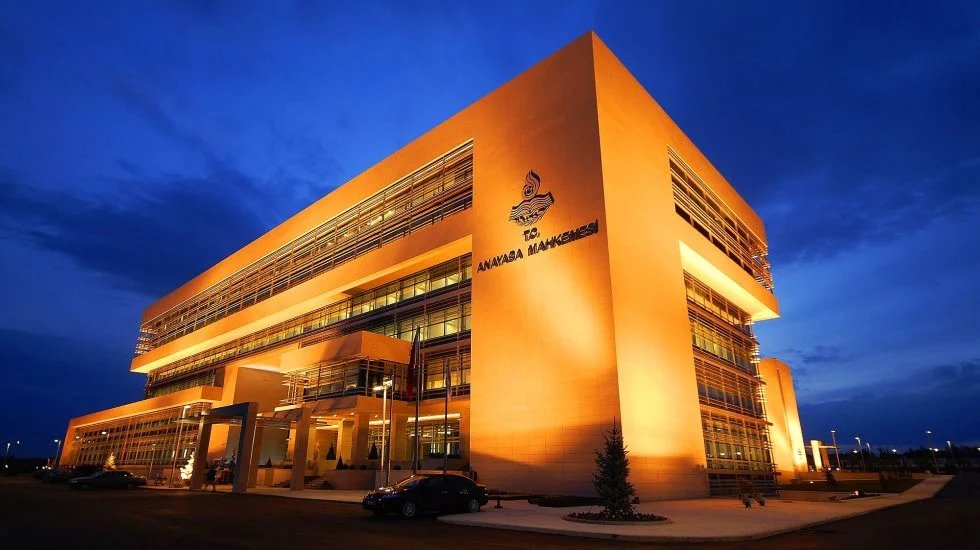 Anayasa Mahkemesi&rsquo;nden Yaşam Hakkına Sahip &Ccedil;ıkan Tarihi Karar...