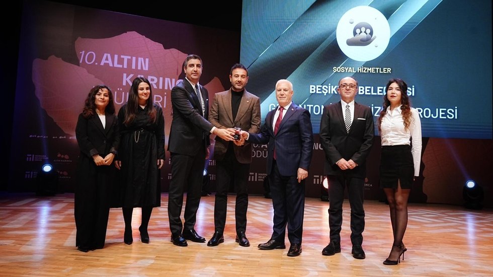 Beşiktaş Belediyesi Altın Karınca’da hizmetleriyle ödüle layık görüldü