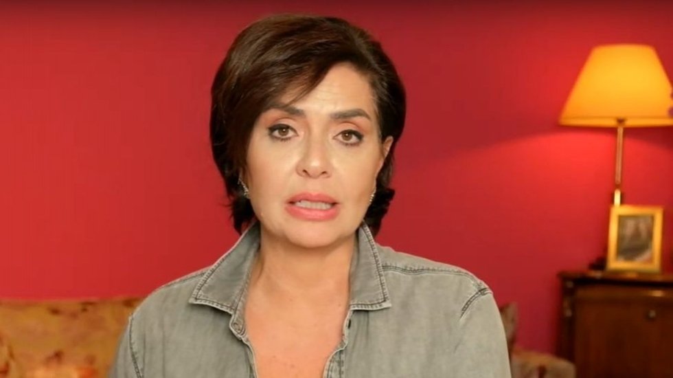 Ev hapsine alınan &Ouml;zlem G&uuml;rses ilk kez konuştu: "Hayatımda bileklerime hi&ccedil; kelep&ccedil;e takılmamıştı"