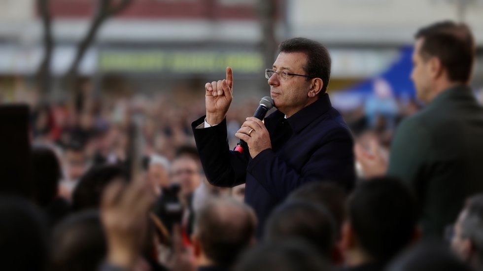 İmamoğlu: Allah'ın izniyle, ilk se&ccedil;imde geleceğiz, sizin yaptığınız bor&ccedil;ları da &ouml;deyeceğiz, ekonomiyi de d&uuml;zelteceğiz