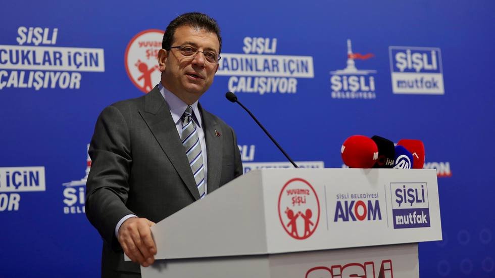 İmamoğlu'ndan Bakan Işıkhan'a: &ldquo;Aferin! Madalya aldı şimdi! Bir bakan daha madalya aldı!&rdquo;