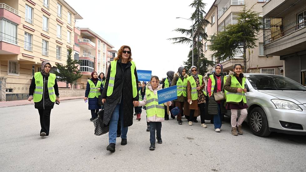 Konya&nbsp;B&uuml;y&uuml;kşehir &ouml;ğrencilerin okula g&uuml;venle gitmesi i&ccedil;in &ldquo;Yayab&uuml;s&rdquo; projesini başlattı