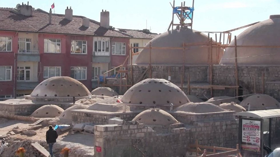 Osmanlı d&ouml;neminde beş yılda yapılan hamamın sekiz yılda onarımı bitmedi