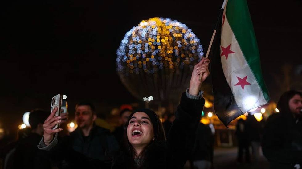 Suriye'nin yeni y&ouml;netimi Noel Bayramı'nı resmi tatil ilan etti&hellip;