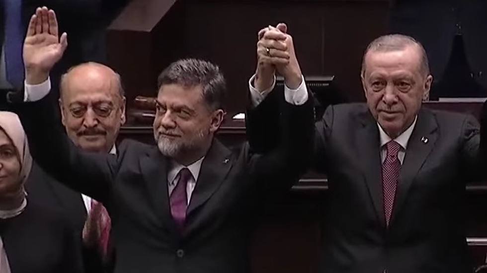 TKP'den AKP'ye transfer olan vekillere ilişkin paylaşım: "Bu ayıbın sorumluluğu CHP&rsquo;nindir"