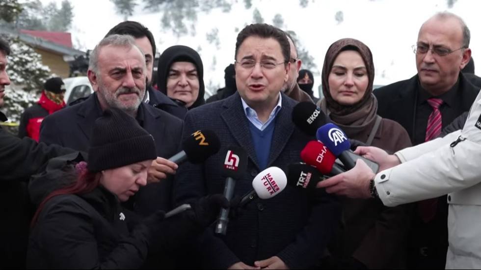 Babacan’dan İmamoğlu’nun tutuklanmasına tepki: "Ülkemizin geleceğini bir inat uğruna, iktidarınızı korumak için heba edemezsiniz"