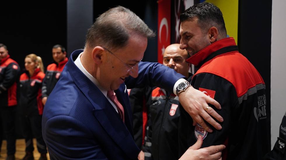 Beylikdüzü Nefes Arama Kurtarma Ekipleri akreditasyon sertikalarını aldı