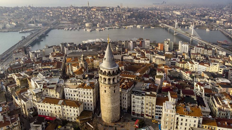 Beyoğlu Belediyesi, Avrupa Birliği Belediye Başkanları İklim ve Enerji Sözleşmesi'ni imzaladı.