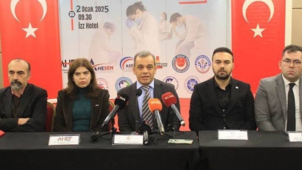 Hekimler 8 Ocak'ta iş bırakıyor!