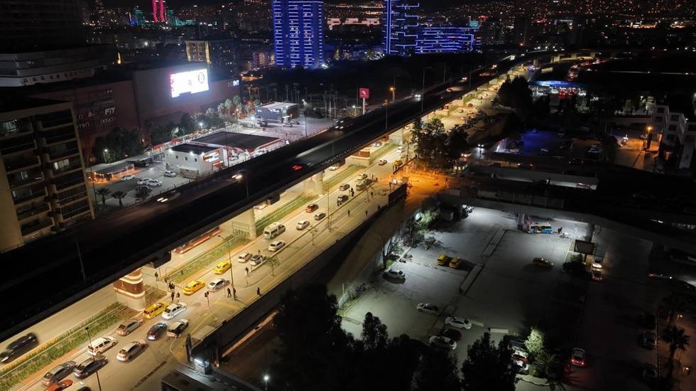 İzmir otogarı geceleri ışıl ışıl