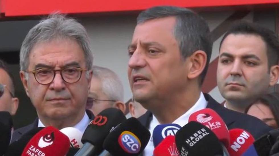 &Ouml;zg&uuml;r &Ouml;zel&rsquo;den Zafer Partisine dayanışma ziyareti: "AKP'li olmayan herkes hedeftedir"