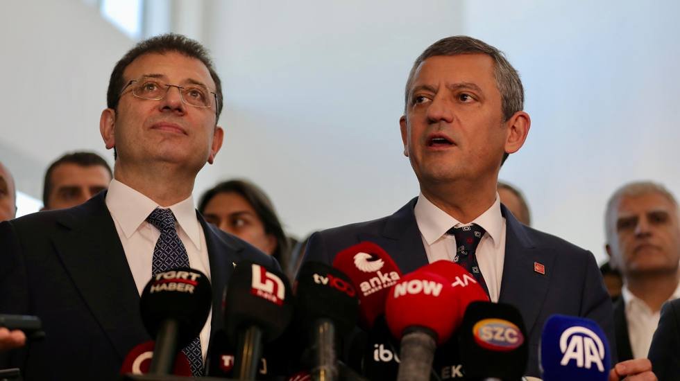 İmamoğlu'nun diplomasının iptal edilmesine Özgür Özel'den ilk tepki…