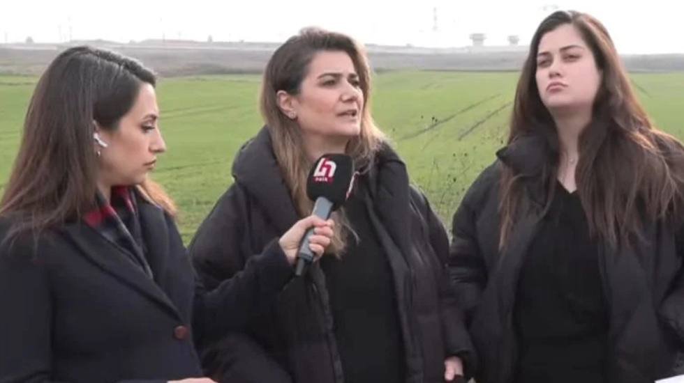 Suat Toktaş&rsquo;ın eşi Ayşe Toktaş Silivri &ouml;n&uuml;nde ilk mesajını aktardı!