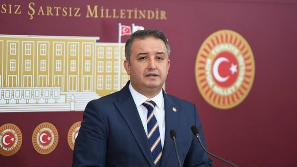 &lsquo;Yeni Yol&rsquo;da ilk fire, Gelecek Partili Şahin oldu...