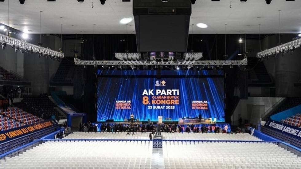 AKP 8. olağan kongresi&rsquo;nde her şey sil baştan mı başlayacak?