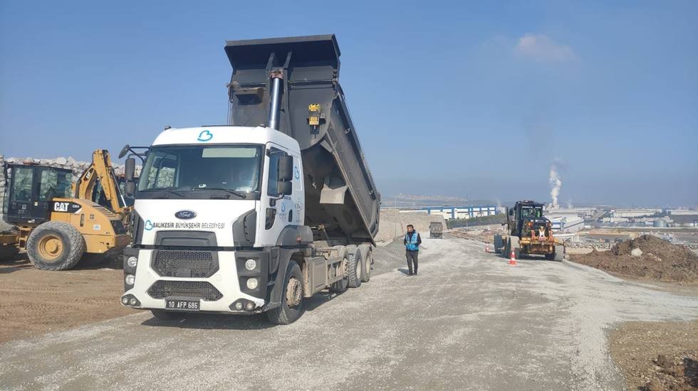 Balıkesir Büyükşehir’den OSB’de 7/24 çalışma