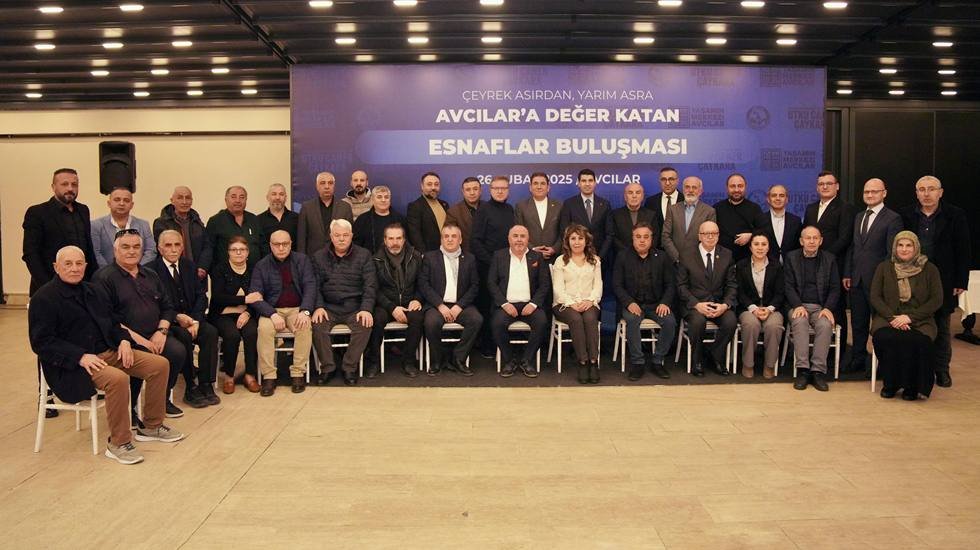 Başkan Çaykara ilçede 25 yılı aşkın hizmet veren esnaflarla buluştu.