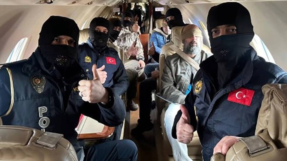 Daltonlar &ccedil;etesinin kırmızı b&uuml;ltenle aranan y&ouml;neticileriyakalandı!