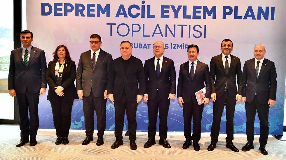 Depremlerin ardından başkanlar acil duruma karşı teyakkuz halinde