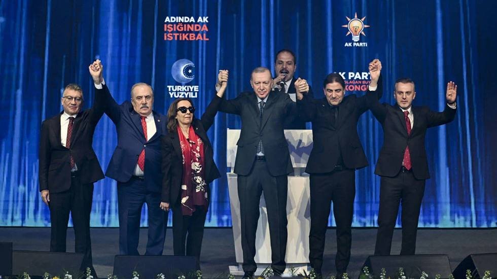 Erdoğan&rsquo;ın niyeti 360 milletvekili...