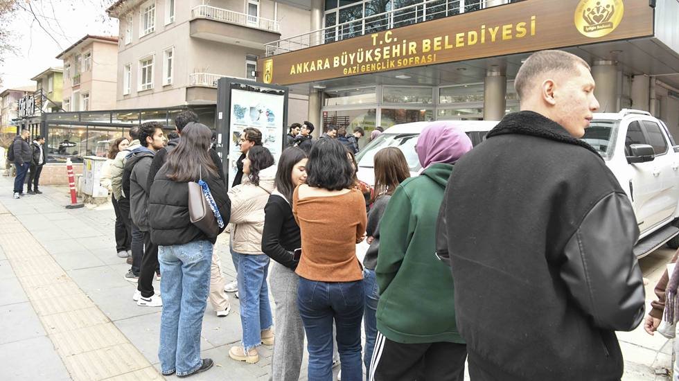 Kızılay 100. Yıl Gençlik Sofrası Ramazan ayı boyunca sahurda da açık olacak