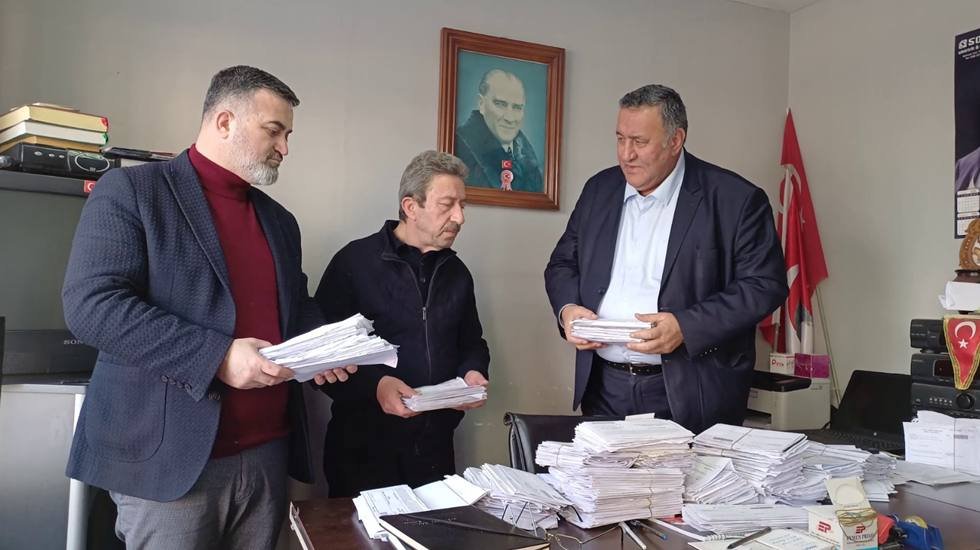 Muhtarlıklar icra, trafik cezaları ve boşanma belgeleri ile doldu