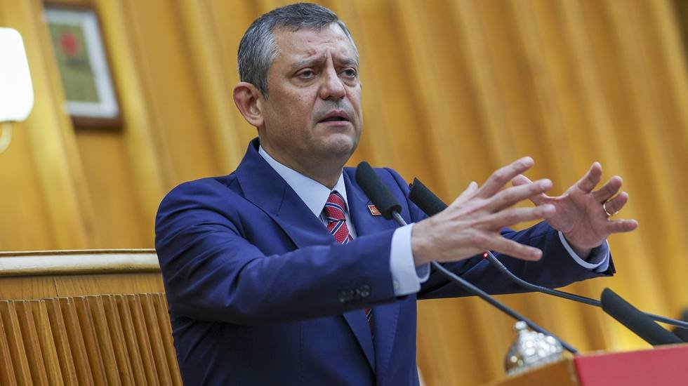 &Ouml;zg&uuml;r &Ouml;zel: "Yapılanlar bir sonraki Cumhurbaşkanına darbe girişimidir"