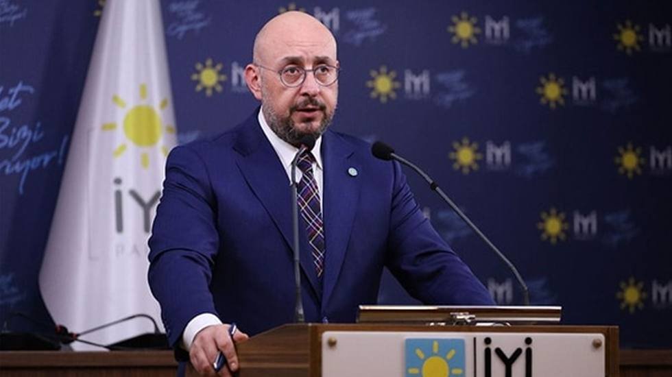 Uğur Poyraz: &ldquo;15 Temmuz bahanesiyle vesayet odağı oldunuz&rdquo;