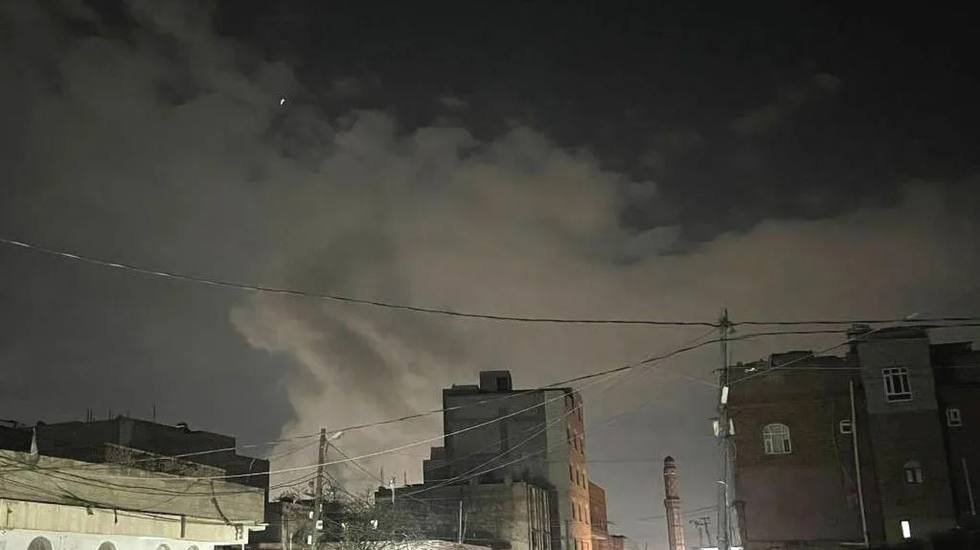ABD ve İngiltere Yemen'i bombaladı…