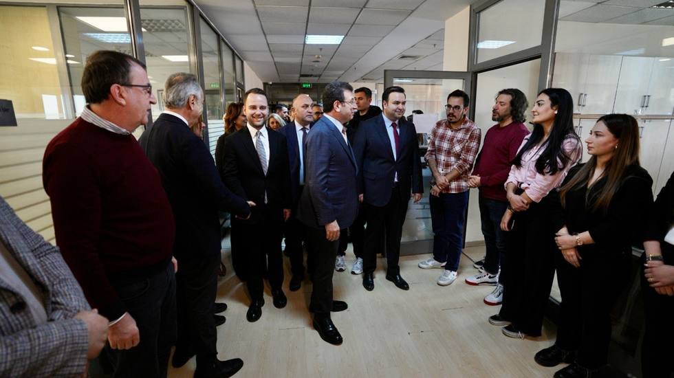 İmamoğlu’ndan Beşiktaş Belediyesi çalışanlarına moral ziyareti