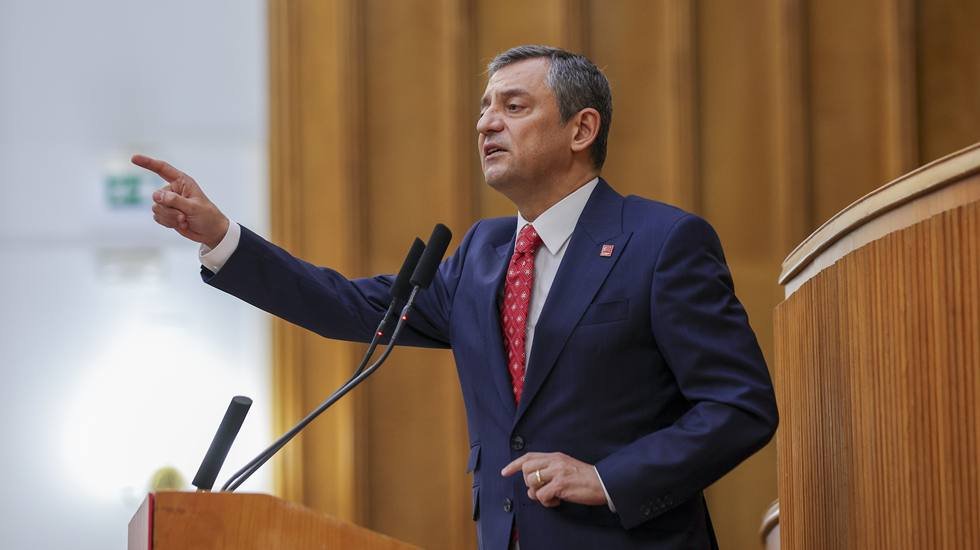 Özgür Özel: “Bir iktidar ne zaman sertleşir? İktidar kendini güçsüz hissederse sertleşir...