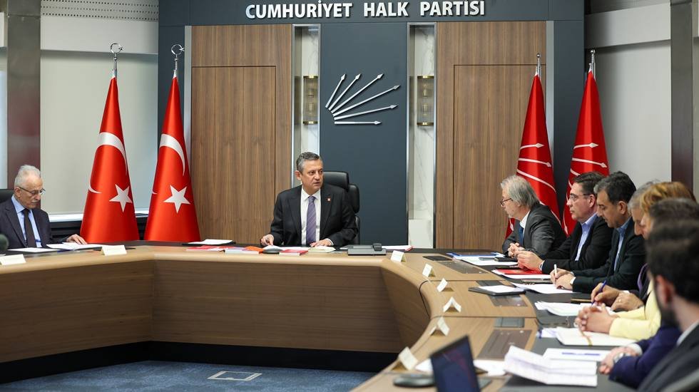 Özgür Özel, Dış Politika Danışma Kurulu Toplantısı'na başkanlık etti