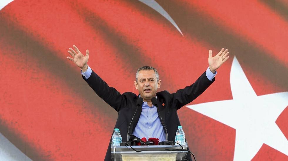 Özgür Özel'den videolu 'Kanal İstanbul' açıklaması: 'Tüm Türkiye’ye ilan ve ifşa ederiz ki...'