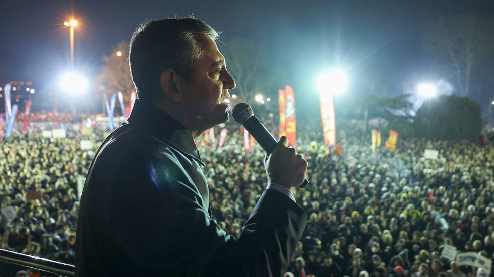 Özgür Özel: 'O küfrü kendi anneme edilmiş sayıyorum'